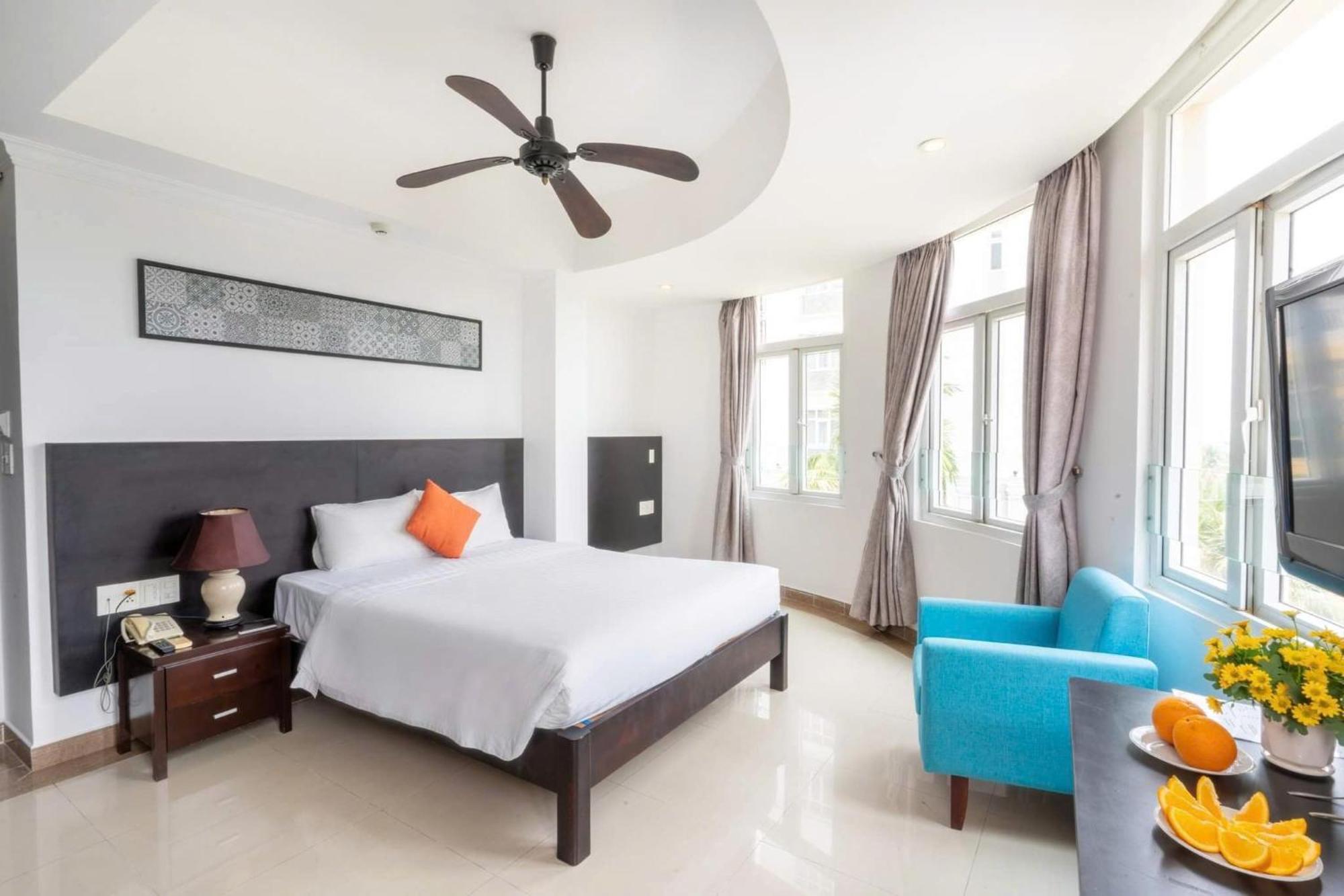 Queen Palace Sea View Hotel Da Nang Exteriör bild