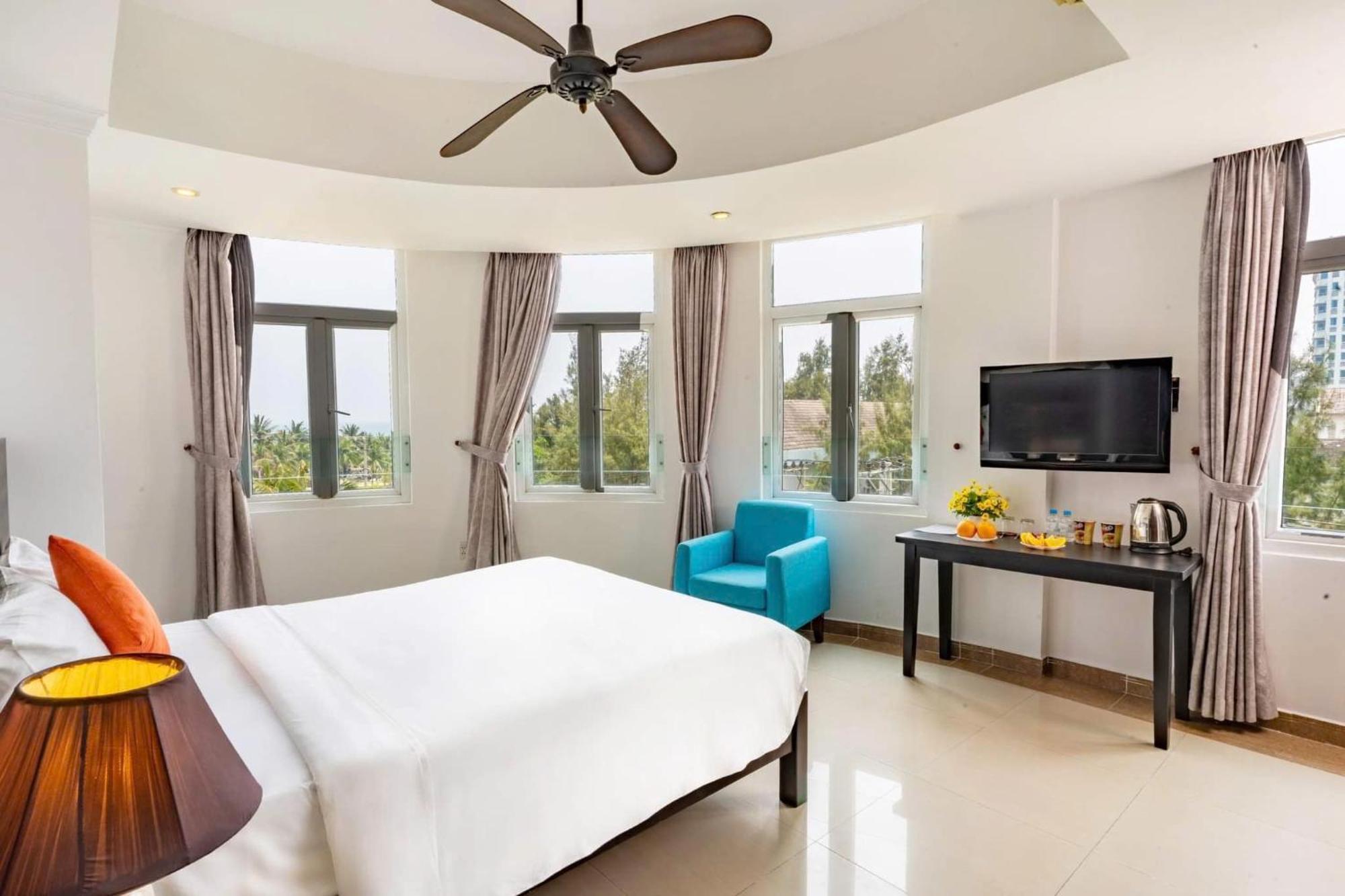 Queen Palace Sea View Hotel Da Nang Exteriör bild