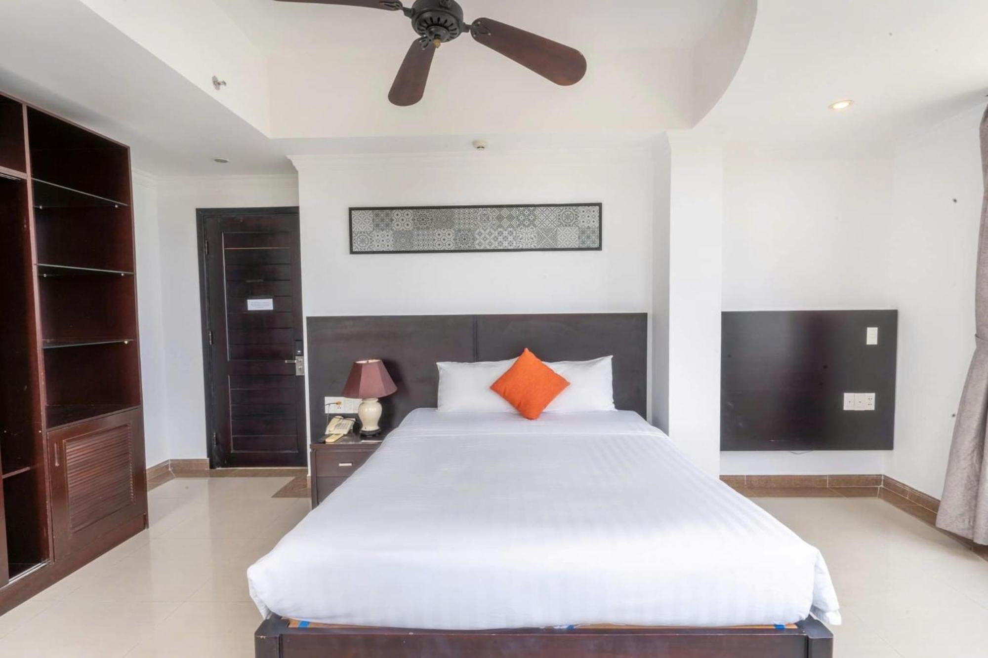 Queen Palace Sea View Hotel Da Nang Exteriör bild